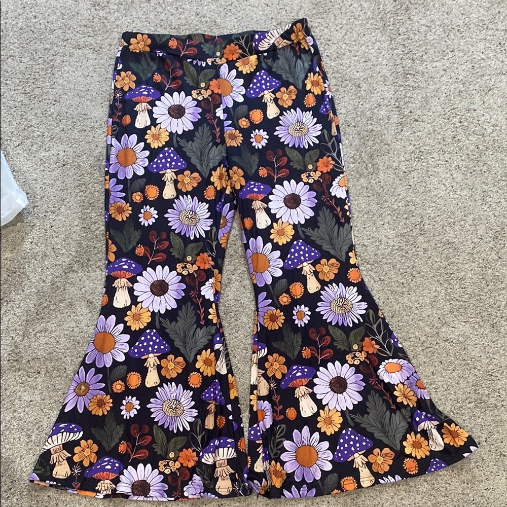 SHEIN Black and Purple Floral Flare Pants